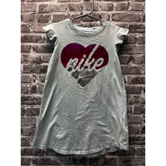 Nike Dress‎ - Picture 1 of 7